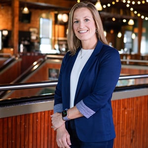 Square 2501-2501011000I-SBC-Professional-Headshots-Jen-Hohensee-Headshot_4